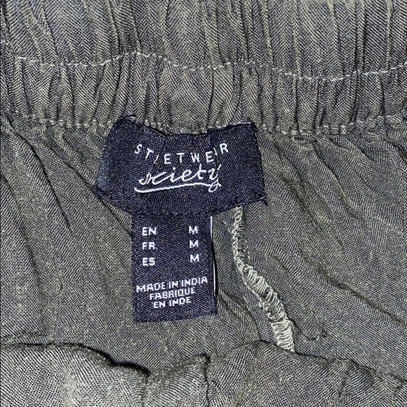 Off the shoulder top - Picture 2 of 2